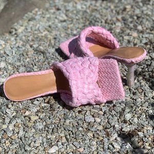 Natural Raffia Weave Mule Sandal